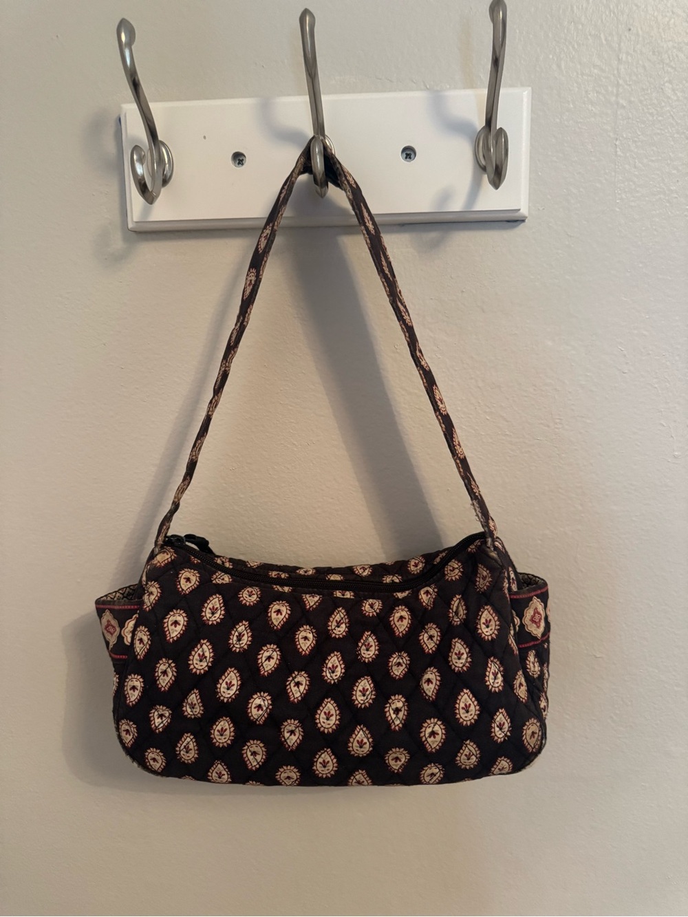 Vintage Vera Bradley Black Paisley Teardrop Shoulder bag- Retired 2002 - Picture 2 of 8